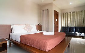 Madonna Hometel And Suites
